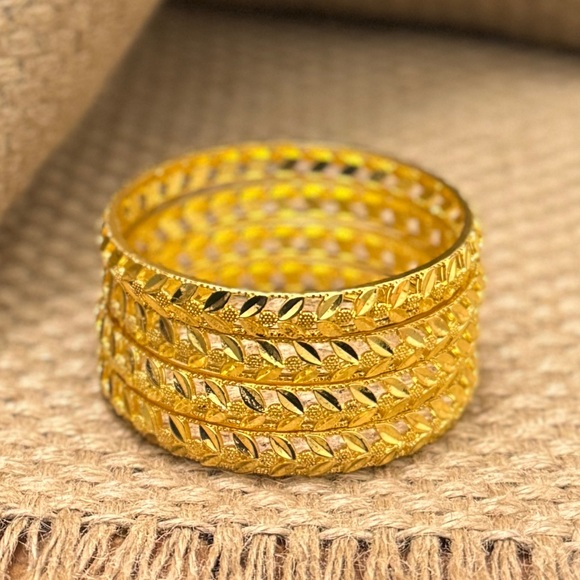 4pcs Bangles, Gold Bangles, 24k Gold Plated Bangles, Indian Bridal Bangles, Gift - Picture 3 of 7